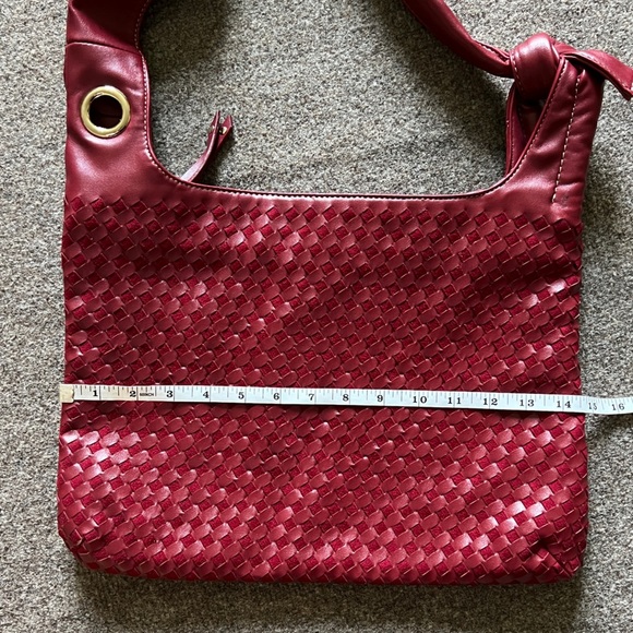 Pritzi Woven Leather Red Hobo Shoulder Tote Satchel Hand Bag Purse Zip Closure - Picture 10 of 13
